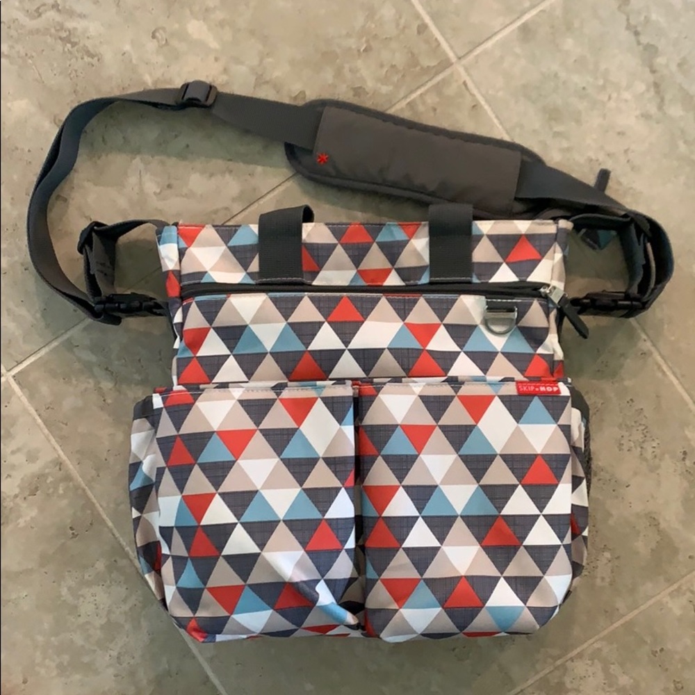 SkipHop Messenger Diaper Bag